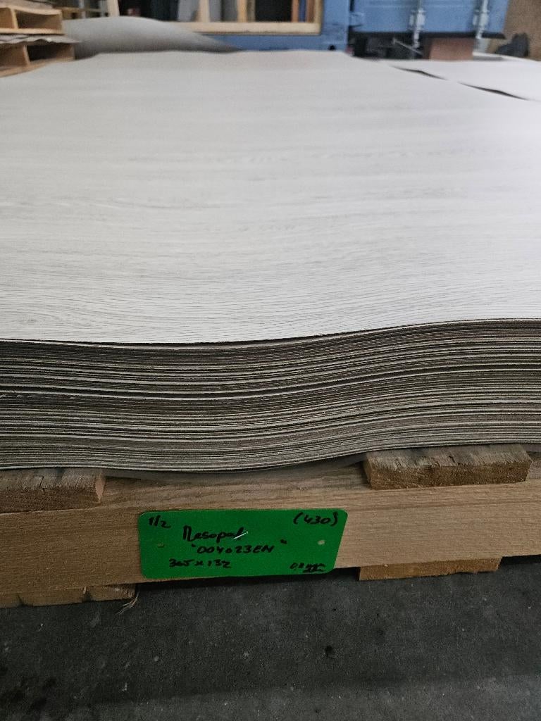 Resopal HPL fineer platen 4023 EM licht eiken 305x132cm 430, Ophalen, HPL, Gebruikt, Nvt