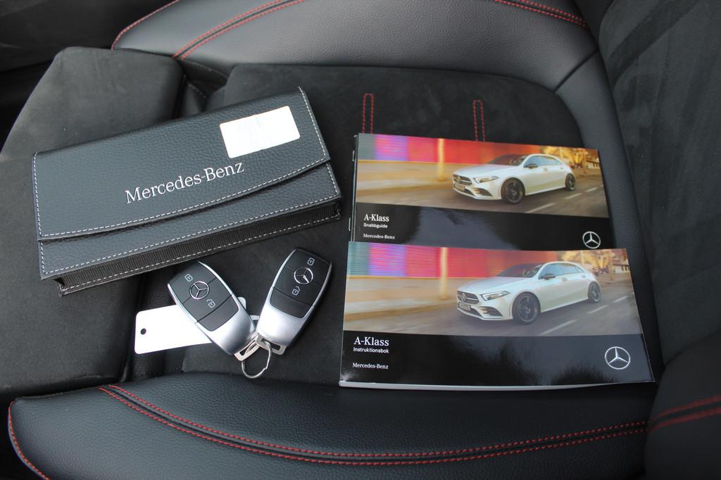 Mercedes-Benz A-Klasse 180 AMG Night pakket Panoramadak/Stoe, 12 maanden, Gebruikt, Bedrijf, 1265 kg