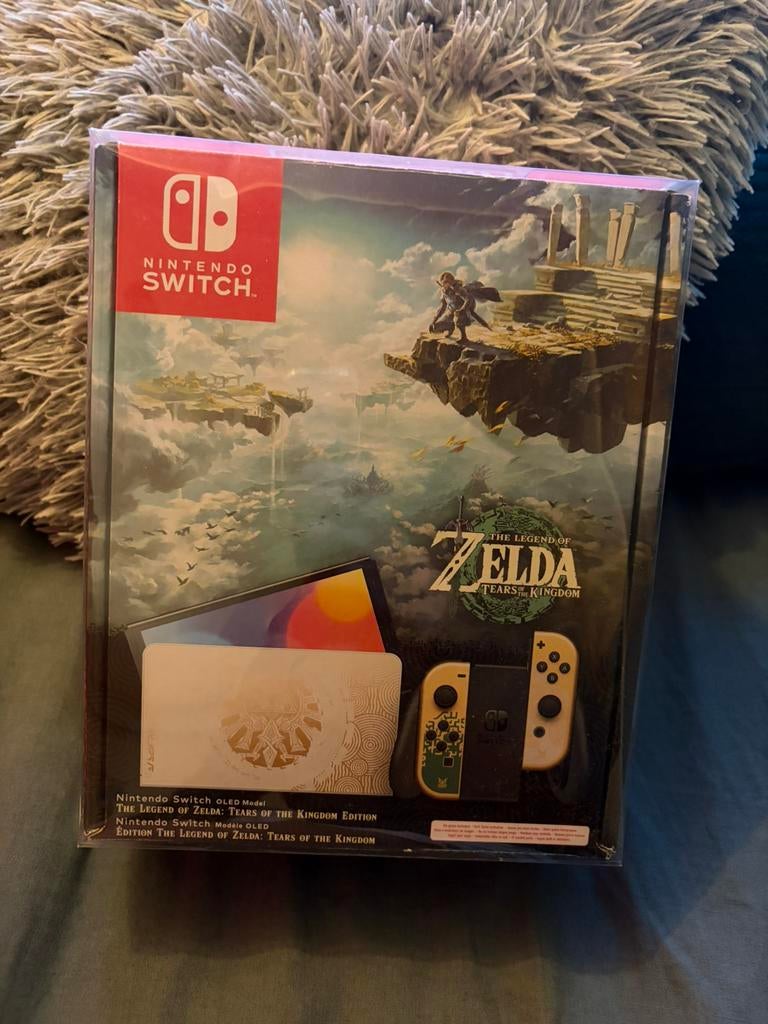 Nintendo switch oled special Zelda edition, Ophalen of Verzenden, Zo goed als nieuw, Met 1 controller, Switch OLED