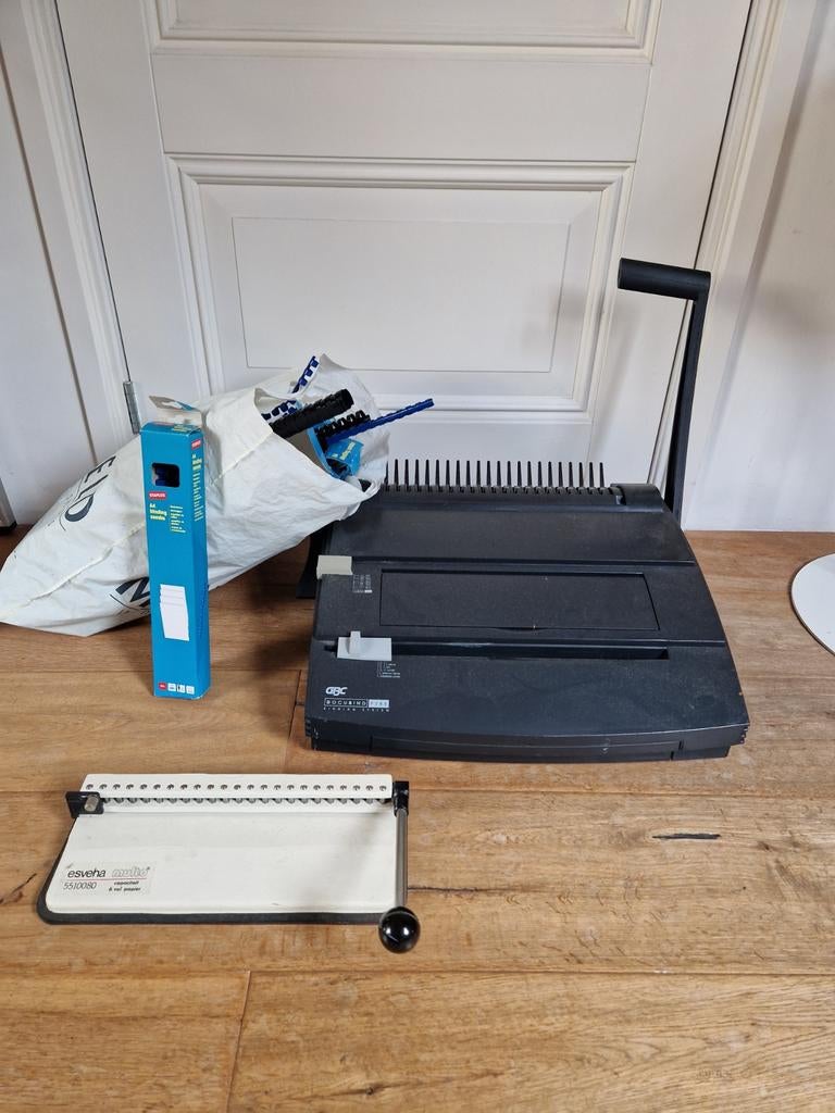 GBC Docubind P200 Bindmachine met Esveha Multi Perforator, Ophalen of Verzenden, Gebruikt
