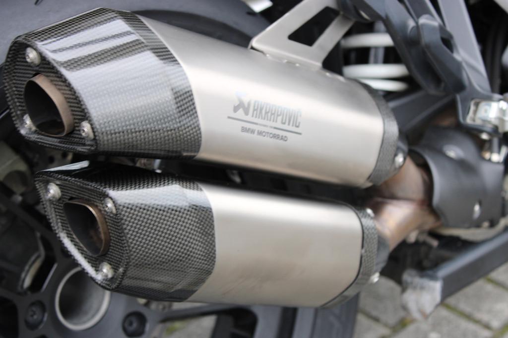 BMW R 1300 GS | Akrapovic | 3-delige Touratech kofferset, Verkoop.motorrad@oostland-enschede.nl, Handvatverwarming, Spaansland 10
7543BG  ENSCHEDE, NL