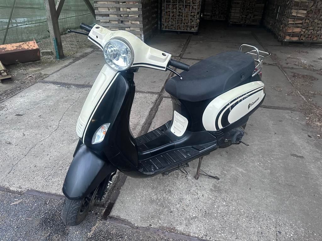 Scooter geel kenteken, Ophalen of Verzenden, Zo goed als nieuw, Benzine, Overige merken