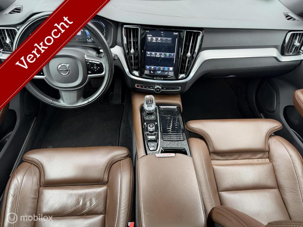 Volvo V60 2.0 T8 Twin Engine AWD Inscription PANO, Automaat, Gebruikt, Adaptive Cruise Control, 4 cilinders