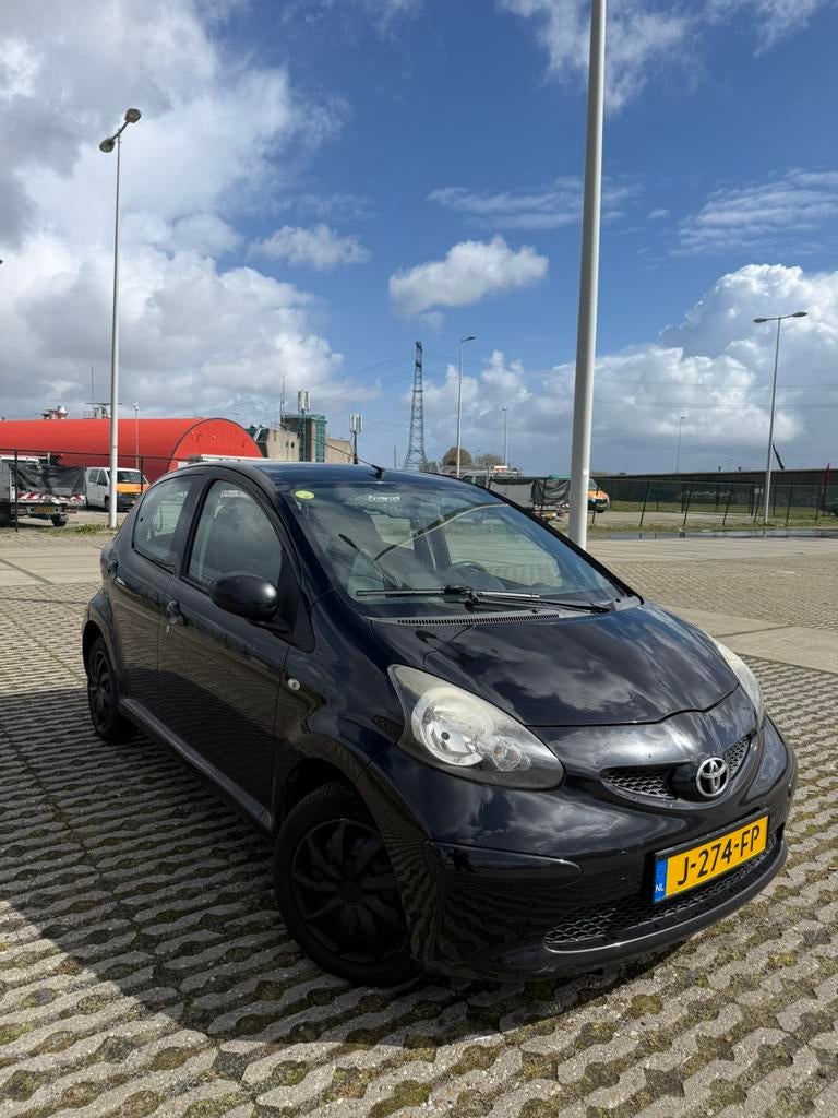 Toyota Aygo – CarPlay + Airconditioning, Voorwielaandrijving, 4 stoelen, Handgeschakeld, Aygo