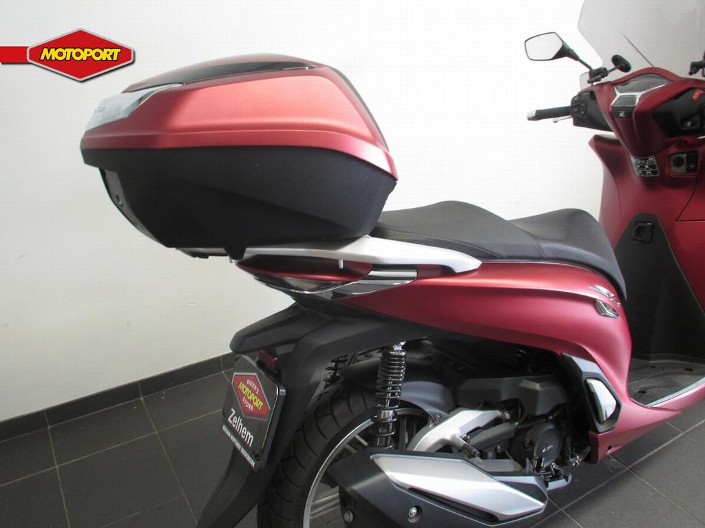 Honda SH 350 (bj 2023) - foto 2