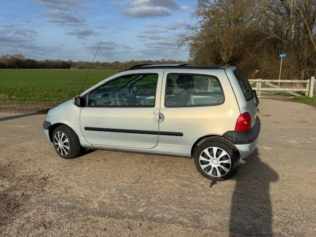 Renault Twingo 1.2 Express. 2002  Elektr.Dak. Weinig KM!!!, Auto's, Renault, Voorwielaandrijving, 600 kg, 4 cilinders, Origineel Nederlands