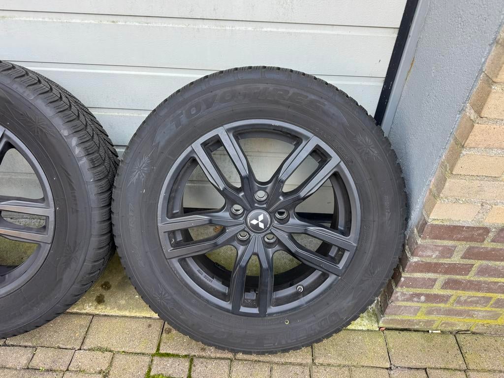 Velgen met banden 17” Mitsubishi Outlander, Banden en Velgen, 17 inch, Terreinwagen, Gebruikt