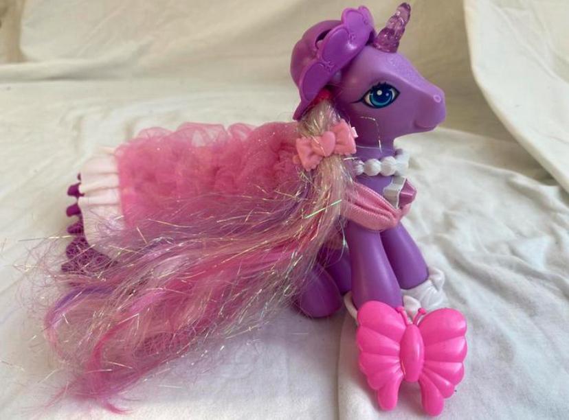My little pony eenhoorn koningin met oplichtende jurk/hoorn, Ophalen of Verzenden, Zo goed als nieuw