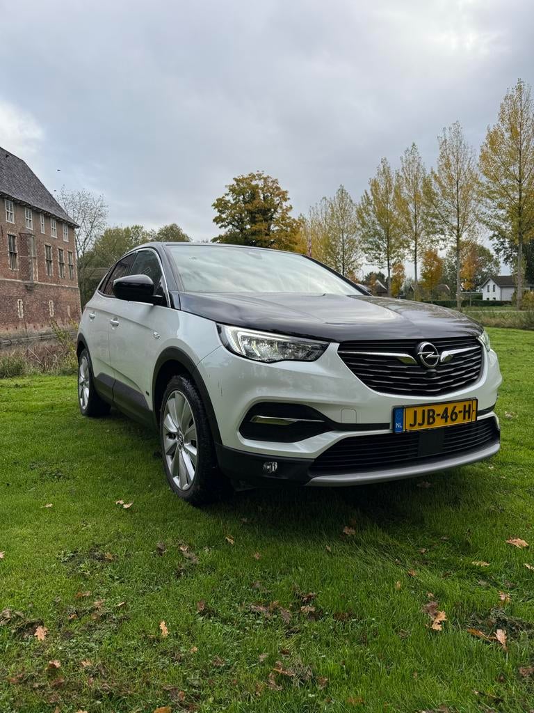 Opel Grandland X 1.6 Turbo Hybrid4 300pk 4x4 Aut 2020 Wit, Automaat, 1250 kg, Wit, Bedrijf