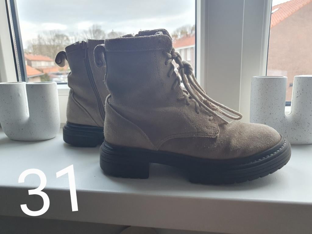 Zara enkellaarzen maat 31 beige nude suède 💫, Meisje, Ophalen of Verzenden, Zara, Laarzen