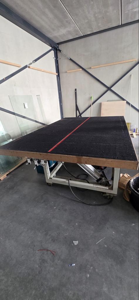Glassnijtafel 2x3 meter - automatisch, Doe-het-zelf en Verbouw, Werkbanken, Ophalen of Verzenden, Zo goed als nieuw