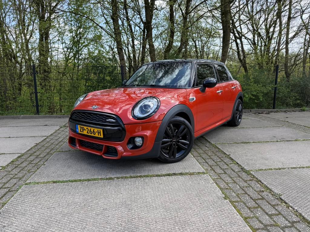 MINI 5-deurs Aut. | JCW pakket | Apple CarPlay | Cruise, Auto's, Zwart, Overige kleuren, Origineel Nederlands, 3 cilinders