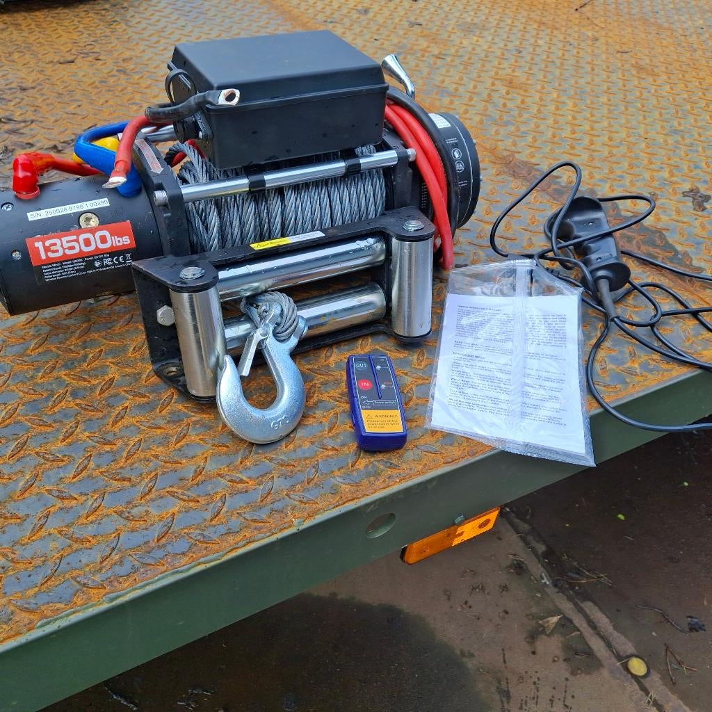 12v 6100 KG elektrische Lier, Ophalen, Zo goed als nieuw, Elektrisch