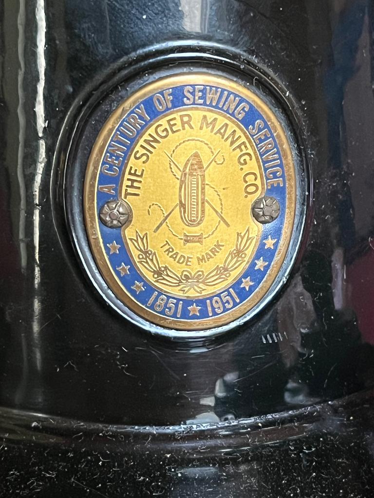 Singer Featherweight Centennial 1951 en zus van 1947, Antiek en Kunst, Antiek | Naaimachines, Ophalen