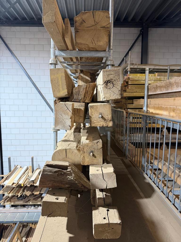 Oude eiken balken, gestraald, vrij van spijkers en beestjes, Doe-het-zelf en Verbouw, Hout en Planken, Gebruikt, Balk, Eiken, 300 cm of meer