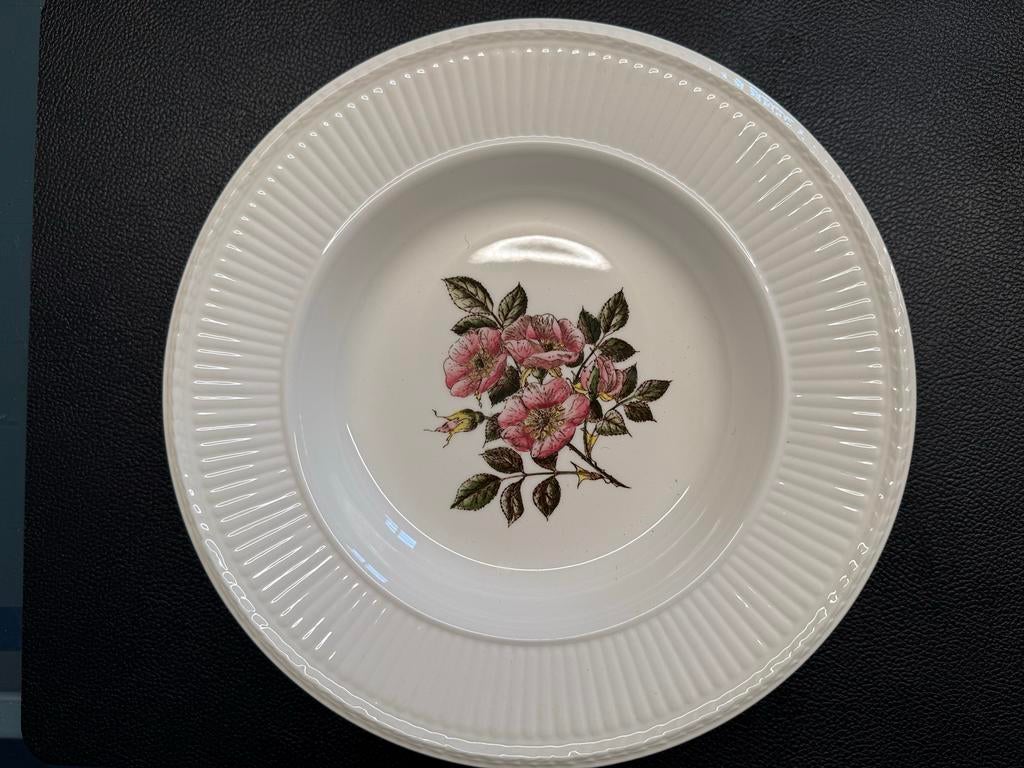 6 Nieuwe Wedgwood Briar Rose diepe borden, Huis en Inrichting, Keuken | Servies, Nieuw, Ophalen of Verzenden, Bord(en), Wedgwood