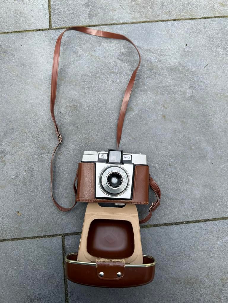 Vintage Agfa Isoly camera met Agnar lens en leren tas, Ophalen of Verzenden, Gebruikt, Compact, Overige Merken