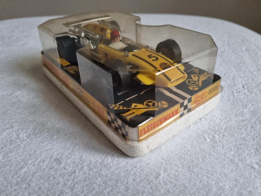 Fleischmann 3205 Maserati geel, NIEUW met OVP, Ophalen of Verzenden, Nieuw, Elektrisch, Fleischmann