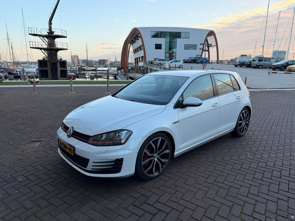 Volkswagen Golf 2.0 GTI 169KW AUT 2014 Wit, 4 cilinders, 1984 cc, Wit, Origineel Nederlands