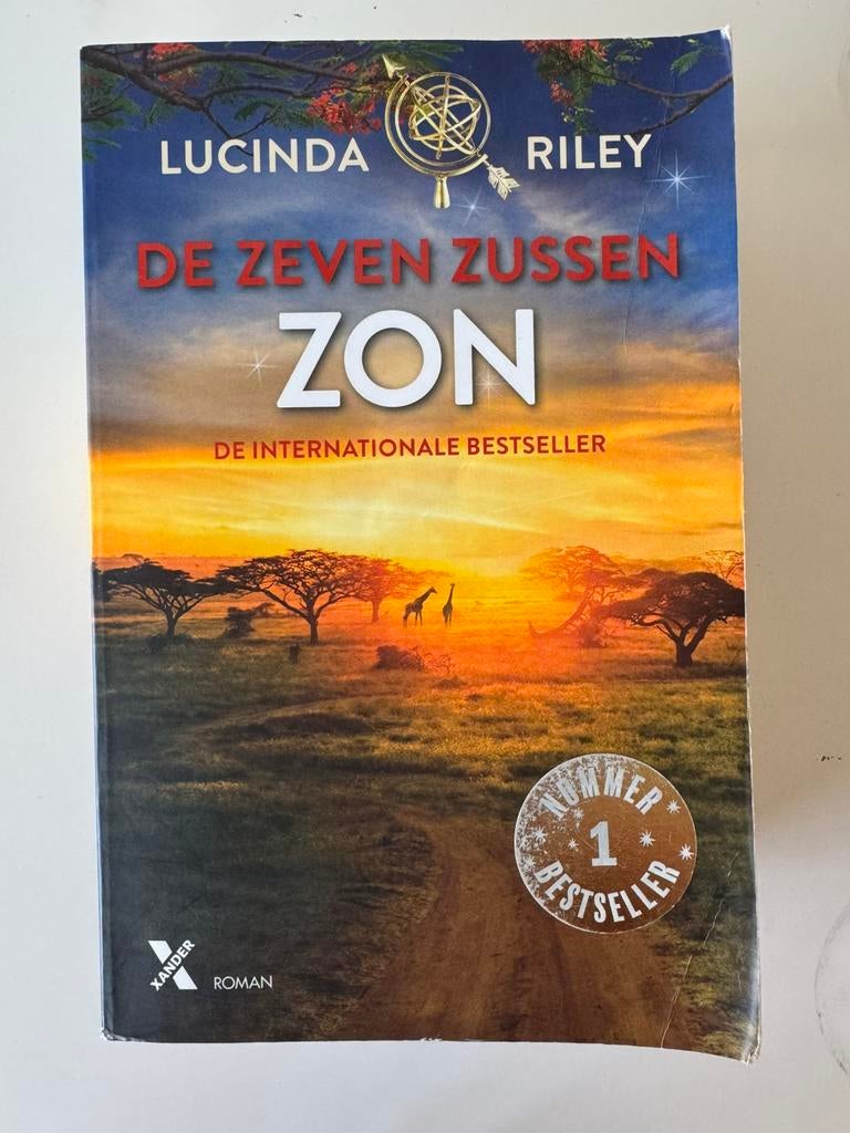 Lucinda Riley - Zon, Boeken, Literatuur, Gelezen, Ophalen of Verzenden