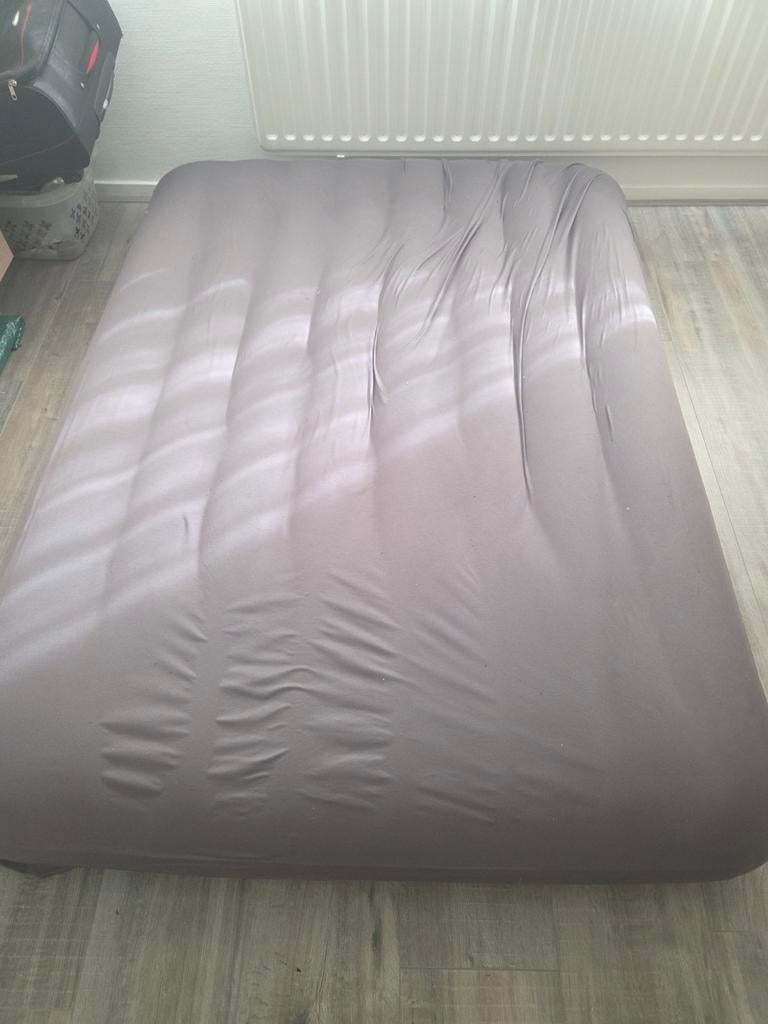 Grijs luchtbed, Caravans en Kamperen, Ophalen of Verzenden, Zo goed als nieuw, 2-persoons