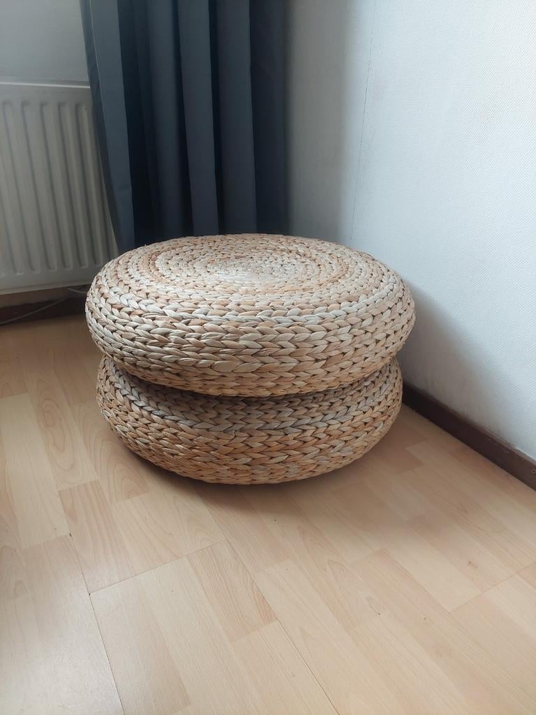 Ikea poef, ikea alseda poef, voetenbank ikea, ikea, Huis en Inrichting, Banken | Voetenbanken en Poefen, Ophalen, Rond, Minder dan 50 cm