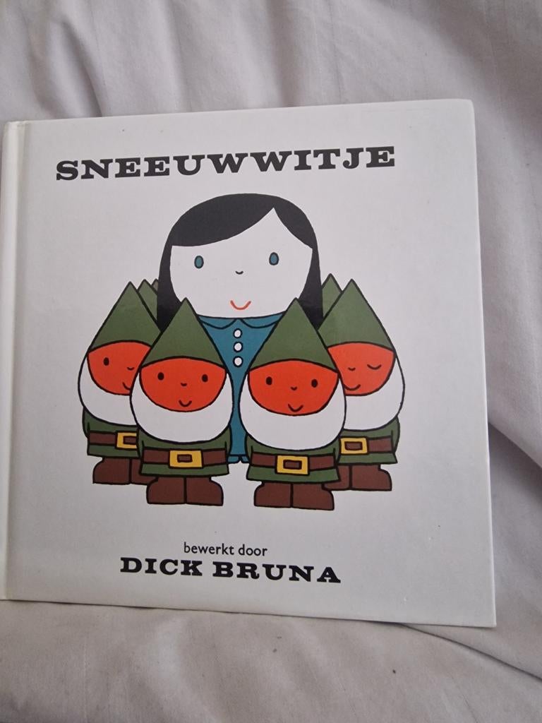 Sneeuwwitje - Bewerkt door Dick Bruna, Ophalen of Verzenden, Zo goed als nieuw, Dick Bruna, Sprookjes