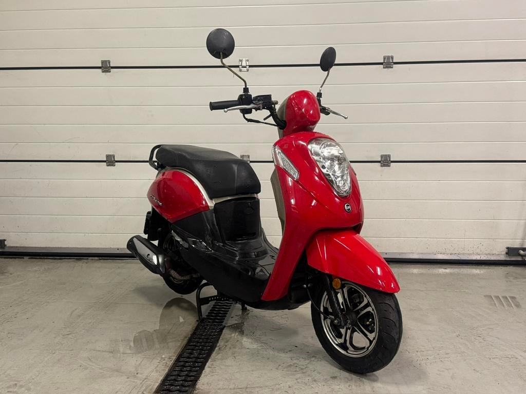 Sym Mio 50i 4T injectie 2018 NIEUW MOD. 9200km snor scooter, Zo goed als nieuw, Benzine, Ophalen, Mio