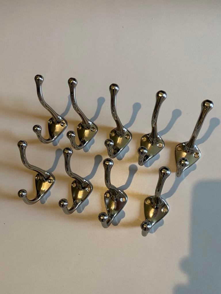 Aangeboden 9 stuks chromen kapstok haken, Ophalen, Wandhaken, Zo goed als nieuw, Minder dan 100 cm
