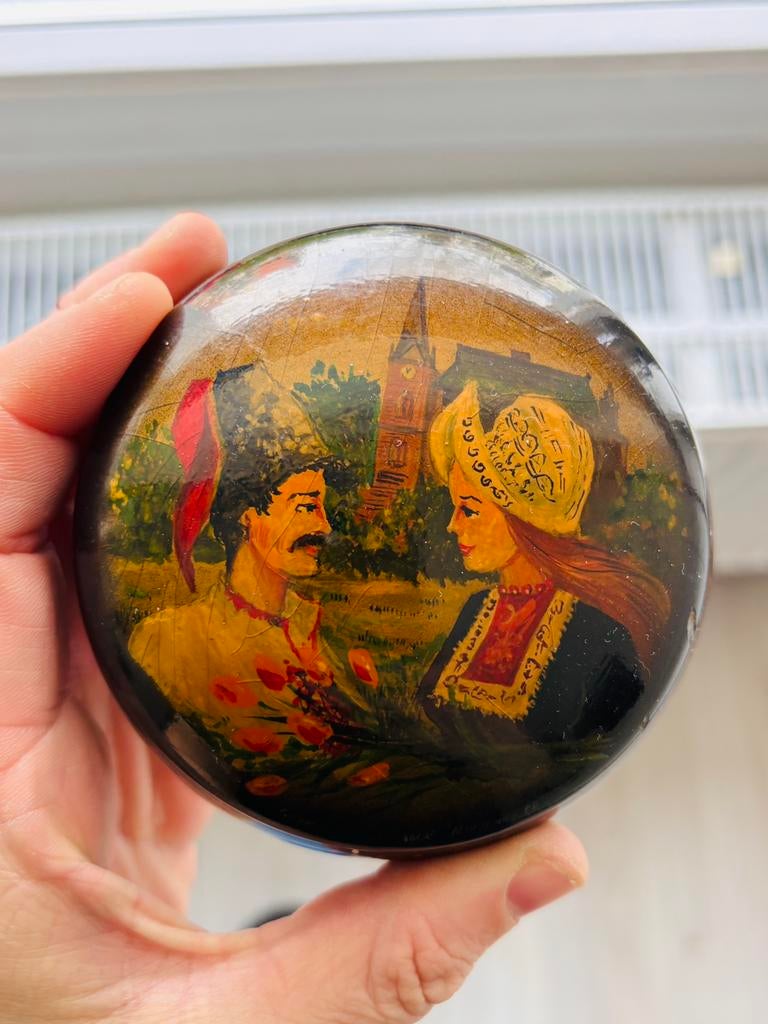 Russisch Palech Lakdoos Gesigneerd Sveta &Tamara Vinogradova, Ophalen of Verzenden