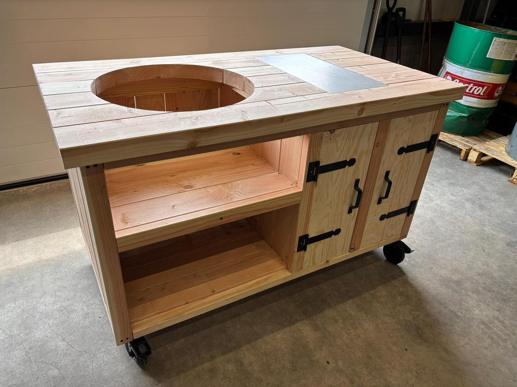 Douglas hout barbeque meubel op maat, Ophalen of Verzenden, Nieuw, Houtskool, Vrijstaand