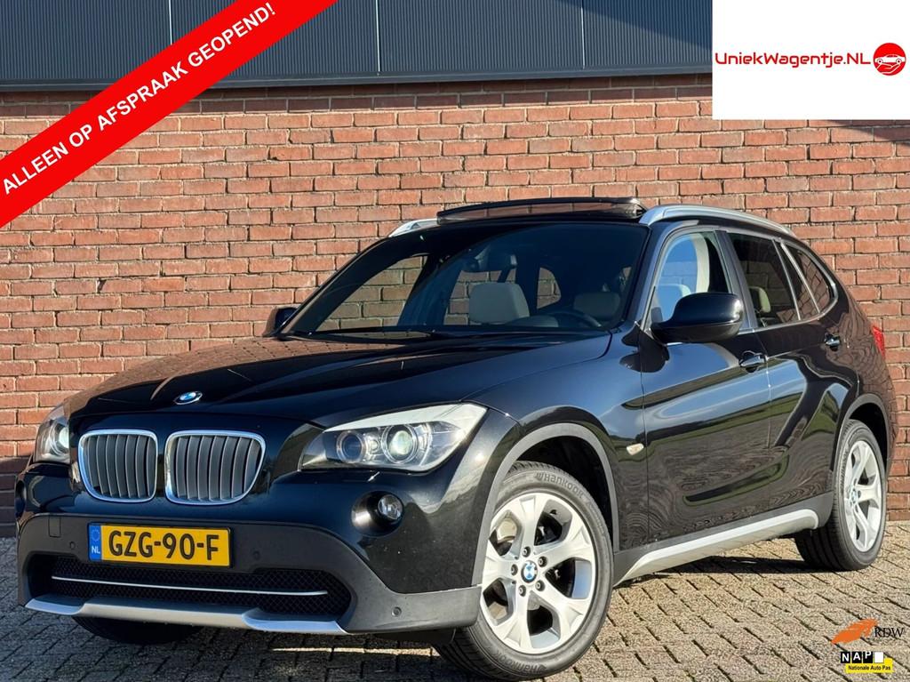 BMW X1 xDrive23d EXECUTIVE | LEDER! | PANODAK! | NAVI-PROF!, Auto's, Euro 5, 4 cilinders, 2000 kg, Zwart