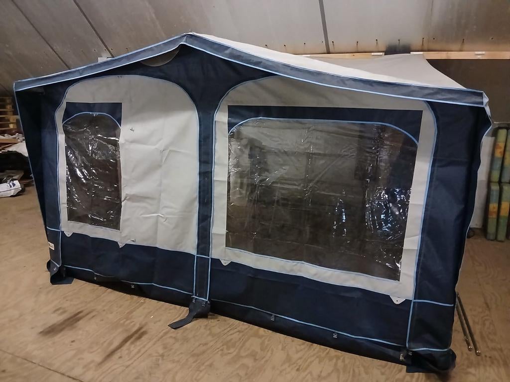 Voortent zeer nette staat, Ophalen