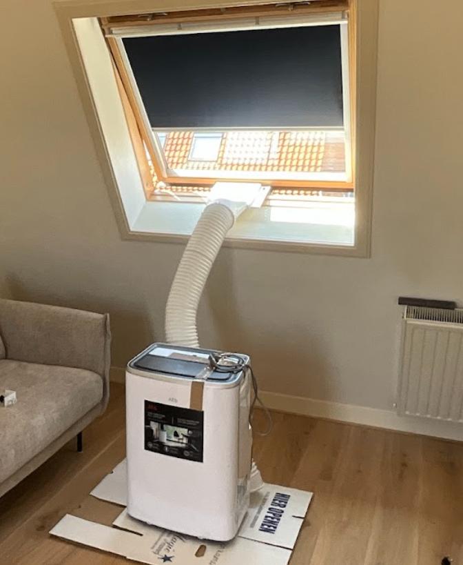 AEG AXP26U338BW - Mobiele airco, Witgoed en Apparatuur, Airco's, Ophalen, Gebruikt, Minder dan 60 m³, 3 snelheden of meer