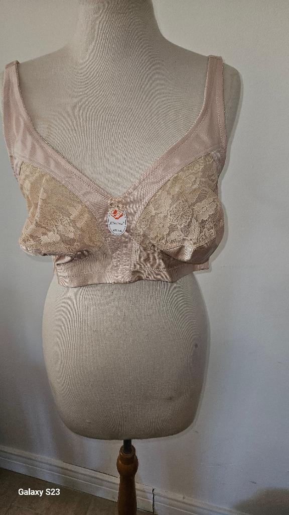 BH Elbrina, Kleding | Dames, Ondergoed en Lingerie, Overige kleuren, Onbekend, Ophalen of Verzenden, BH