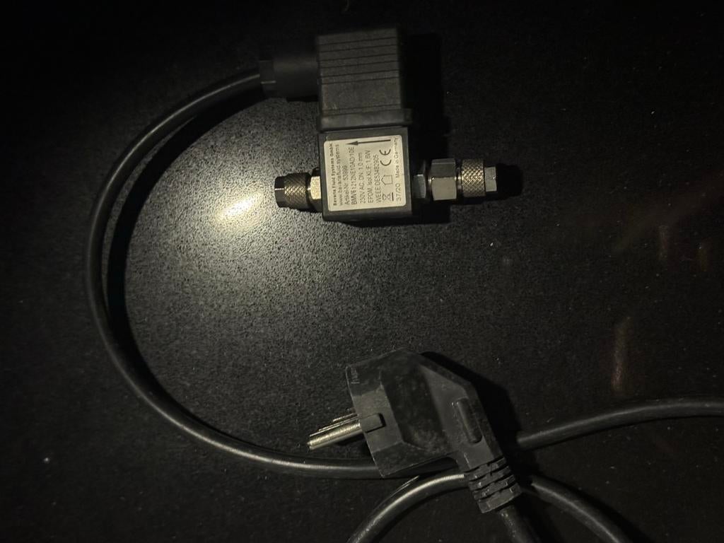 CO2 Magneetventiel, Ophalen of Verzenden, Zo goed als nieuw, Filter of Co2