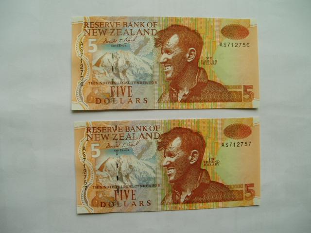 1636. New Zealand, 2 X 5 dollars 1992 UNC Sir Edmund Hillary, Postzegels en Munten, Bankbiljetten | Oceanië, Verzenden, Setje