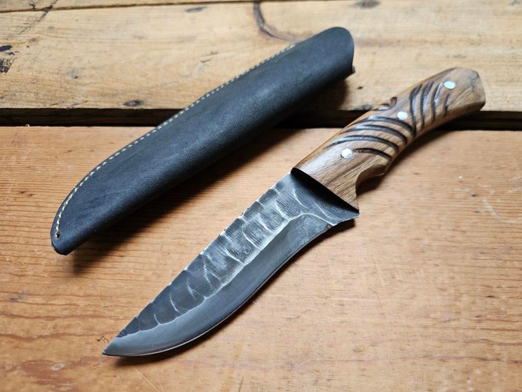 Handgemaakt mes walnoot hout carbon staal, Ophalen of Verzenden