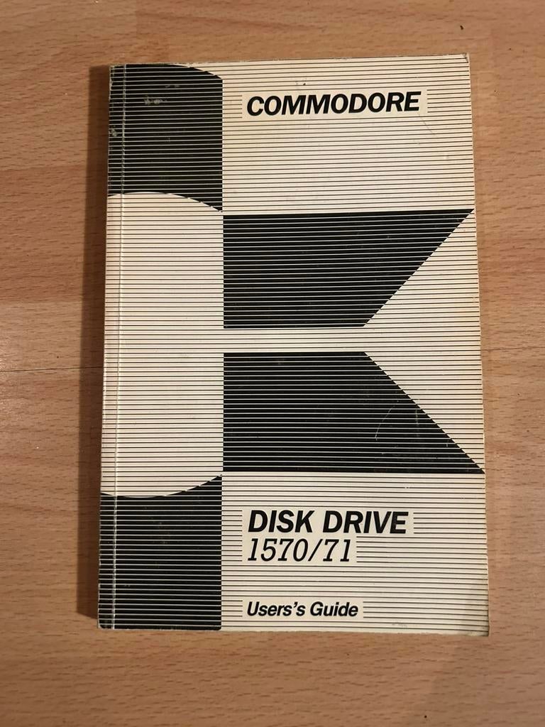 Commodore Disk Drive 1570/1571 – User’s Guide – prima staat, Computers en Software, Ophalen of Verzenden