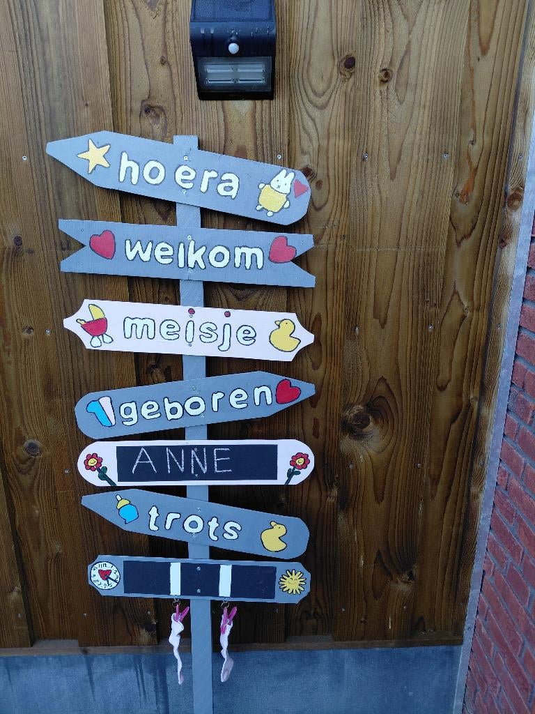 Te huur geboortebord wegwijzer, Kinderen en Baby's, Kraamcadeaus en Geboorteborden, Ophalen, Nieuw, Geboortebord