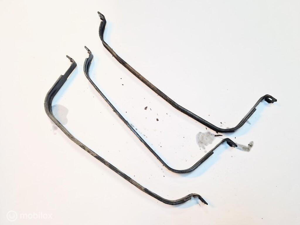 Brandstoftankbeugel set Volkswagen Transporter T5 ('03-'09), Gebruikt, Volkswagen, Ophalen of Verzenden, Volkswagen
