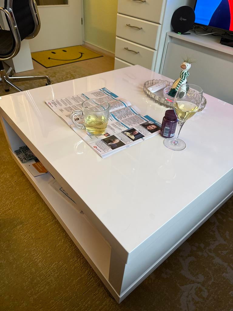 Witte salontafel met opbergruimte, Huis en Inrichting, Tafels | Salontafels, Ophalen, 50 tot 100 cm, Vierkant, 50 tot 100 cm