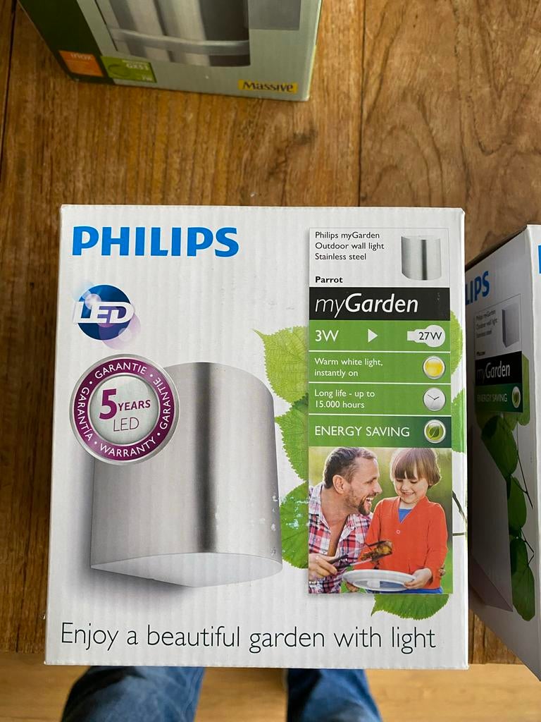 Massive & Philips Buitenlampen + 2 RVS Olielampen, Minder dan 50 watt, Wandlamp, Nieuw, Ophalen of Verzenden