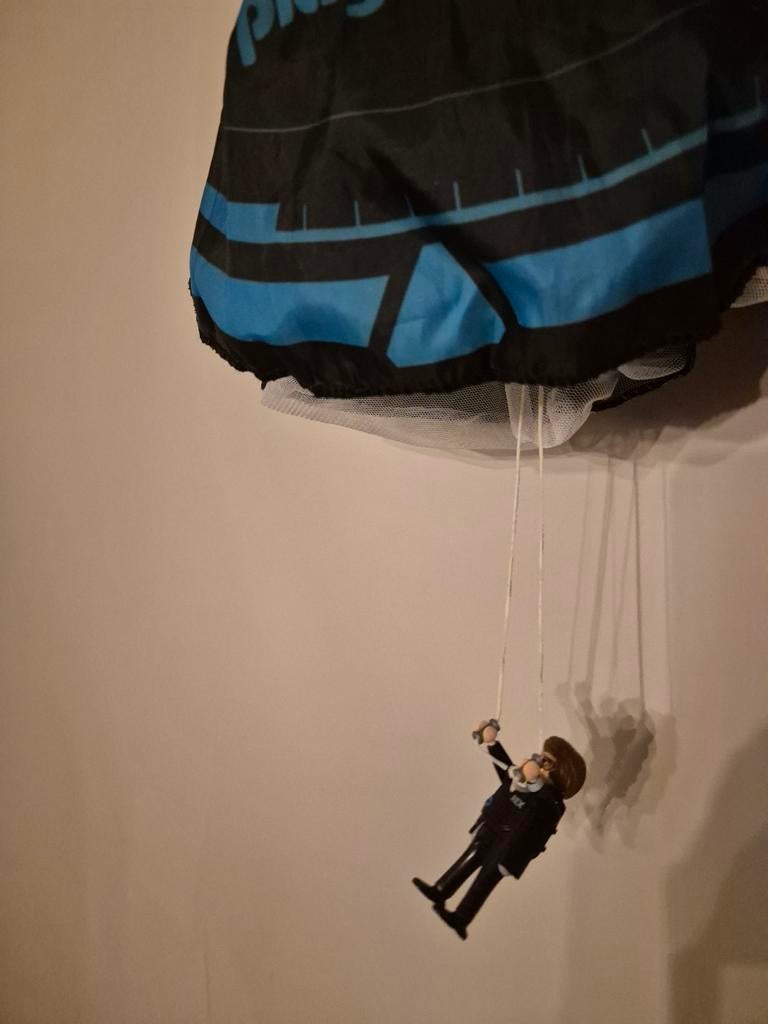 Playmobil stuntman met parachute - Zo goed als nieuw!, Ophalen of Verzenden, Zo goed als nieuw, Complete set