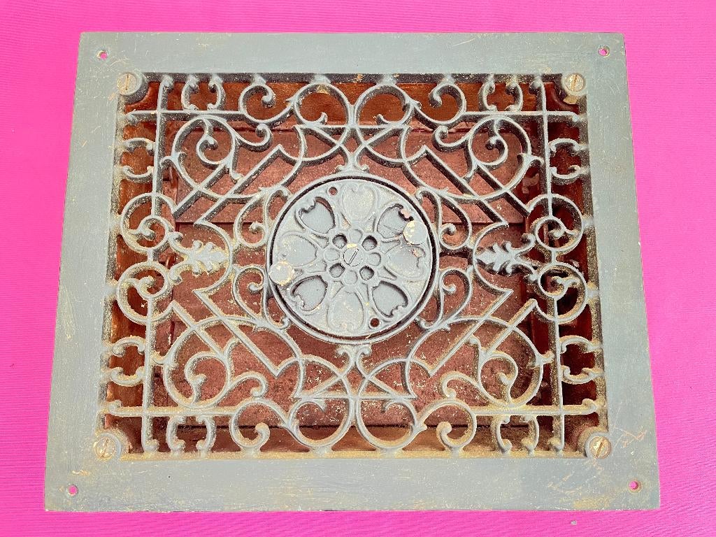 Mooi oud ventilatie rooster, ontluchting rooster, muur