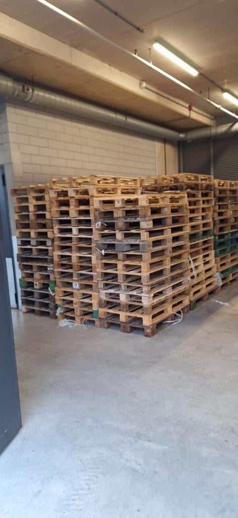 Gezocht pallets, Ophalen of Verzenden, Zo goed als nieuw, 50 mm of meer, Pallet