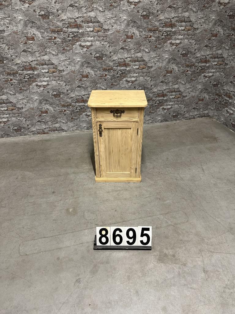 nr.8695 Antiek grenen nachtkastje, Info@antiekgroothandel.com, Gebruikt, Ophalen of Verzenden, 45 tot 65 cm