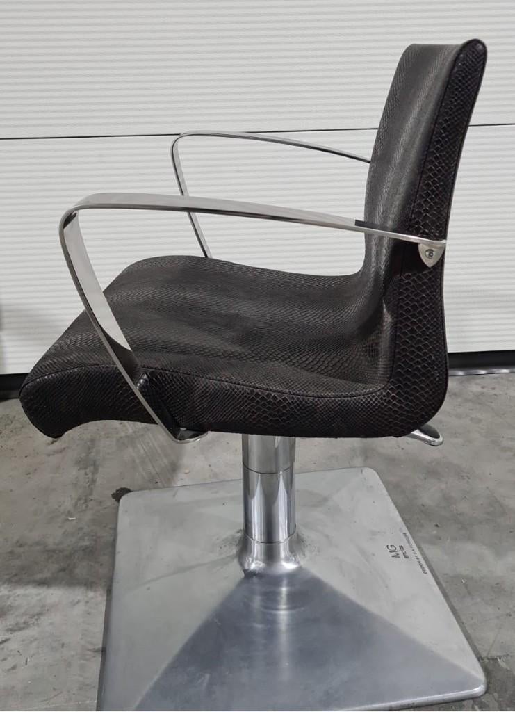 Design barber stoel MG Bross, TSU base, F.A. Porsche, Ophalen