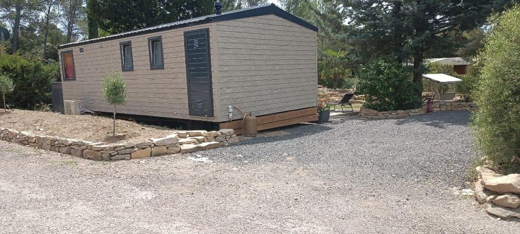 TE KOOP / TE HUUR : Luxe mobilhome Nederlands vakantiepark, Vakantie, Airconditioning, 2 slaapkamers, In bergen of heuvels, Recreatiepark