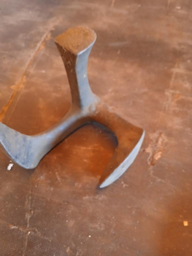 Schoenenaambeeld, Ophalen